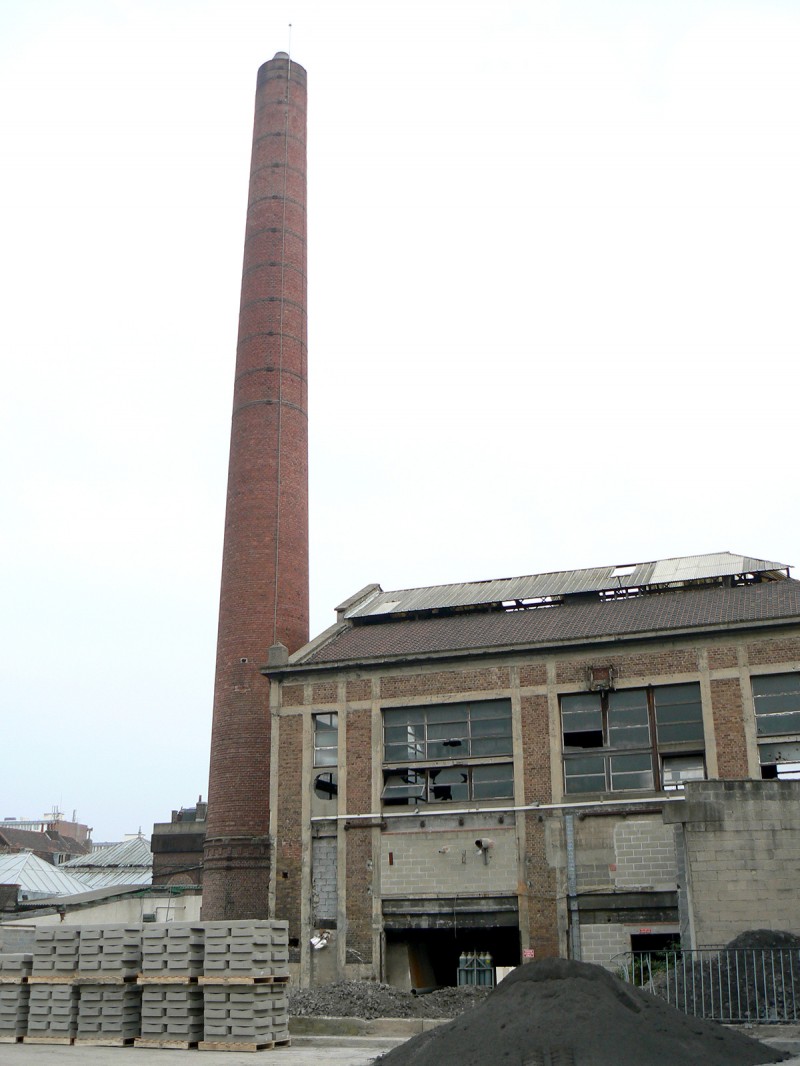 Cheminée d'usine