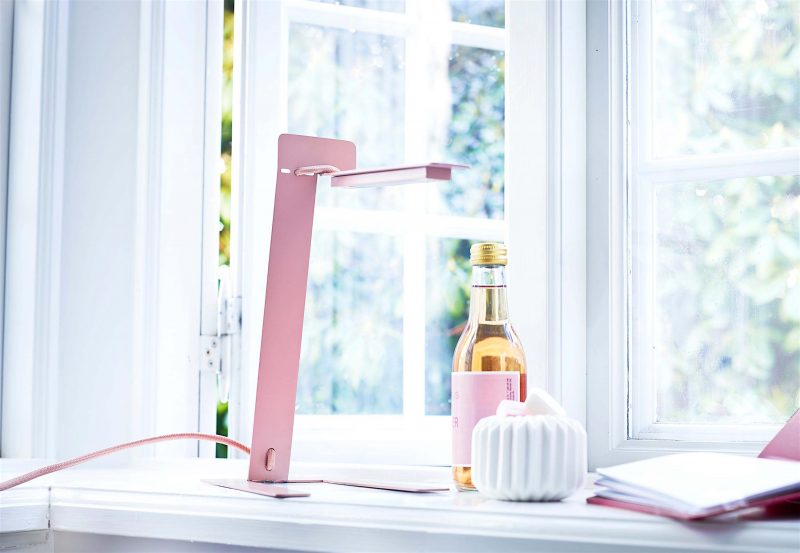 Lampe de bureau design rose Woud