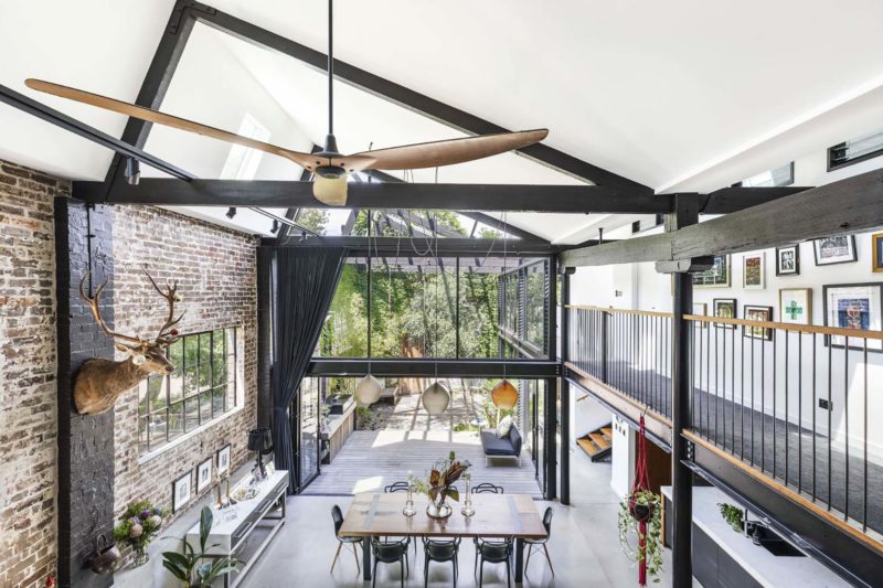 Loft industriel avec grand shed