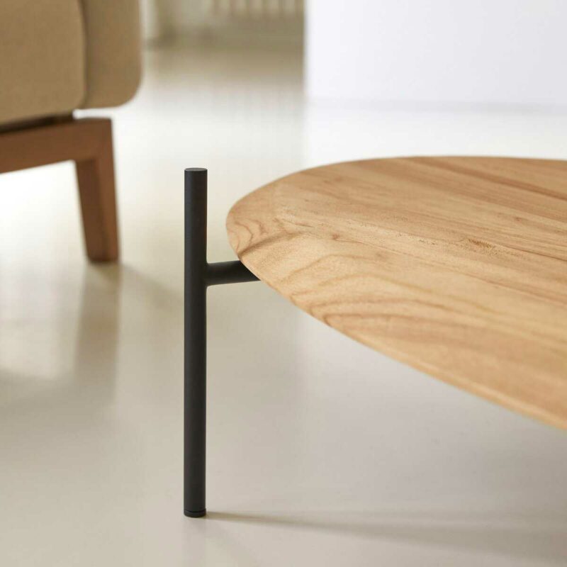 Table basse ovale en forme de galet au design minimaliste